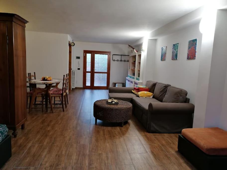 Open Space Naviglio ميلان المظهر الخارجي الصورة