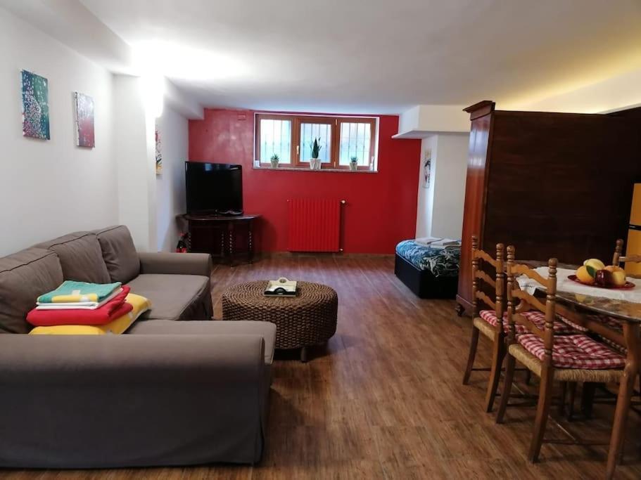 Open Space Naviglio ميلان المظهر الخارجي الصورة